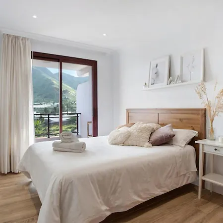 3 Bedroom Beautiful In La Laguna *