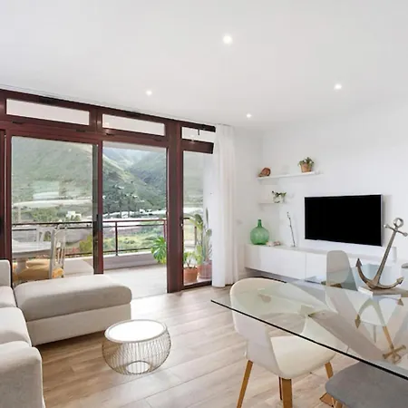 3 Bedroom Beautiful In La Laguna