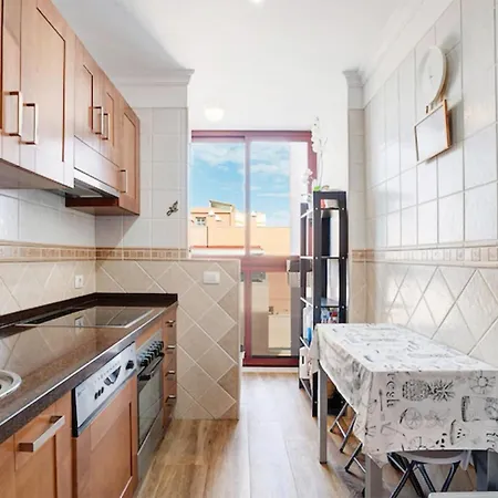 3 Bedroom Beautiful In La Laguna Apartament