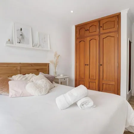 3 Bedroom Beautiful In La Laguna Apartament